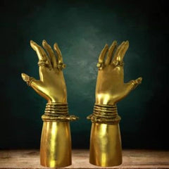 BRASS-PAIR-OF-LADY-HANDS-2