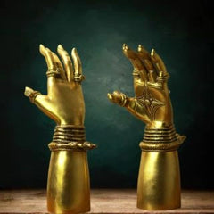 BRASS-PAIR-OF-LADY-HANDS-7
