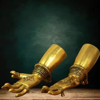 BRASS-PAIR-OF-LADY-HANDS-8
